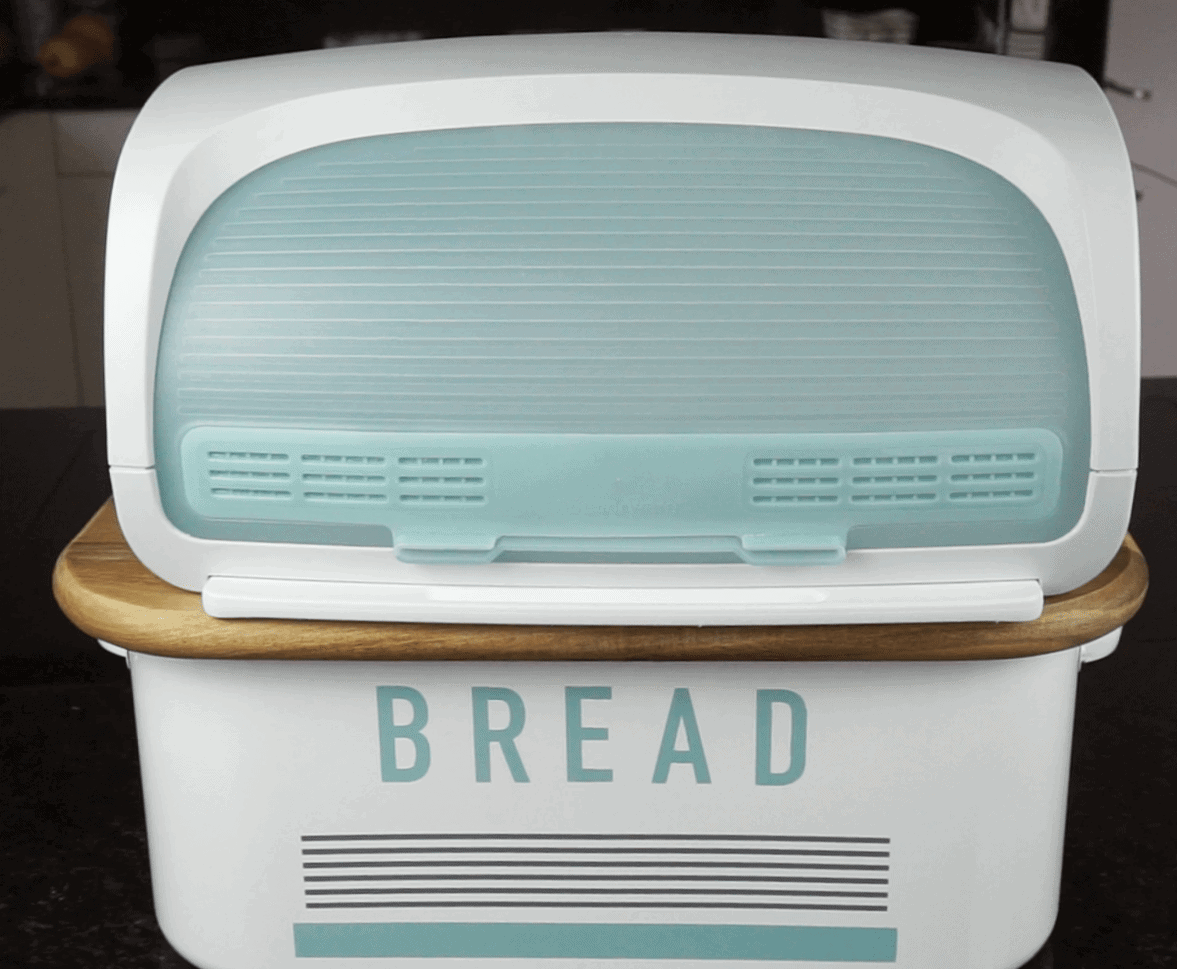 Tupperware Bread Saver