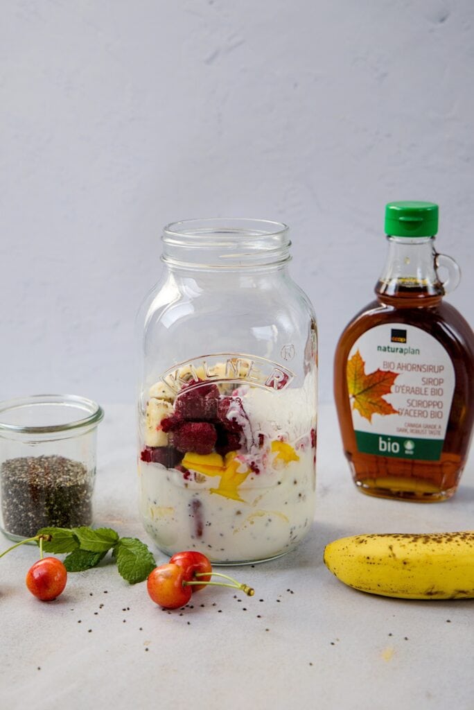 Ingredients for quick power smoothie